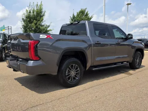 2024 Toyota Tundra SR5 photo 4