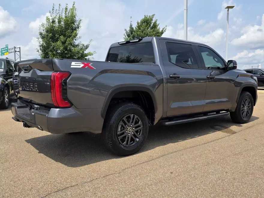 2024 Toyota Tundra SR5 photo 4