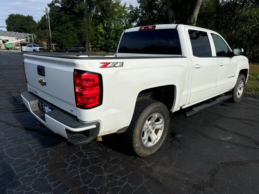 2018 Chevrolet Silverado 1500 LT photo 1