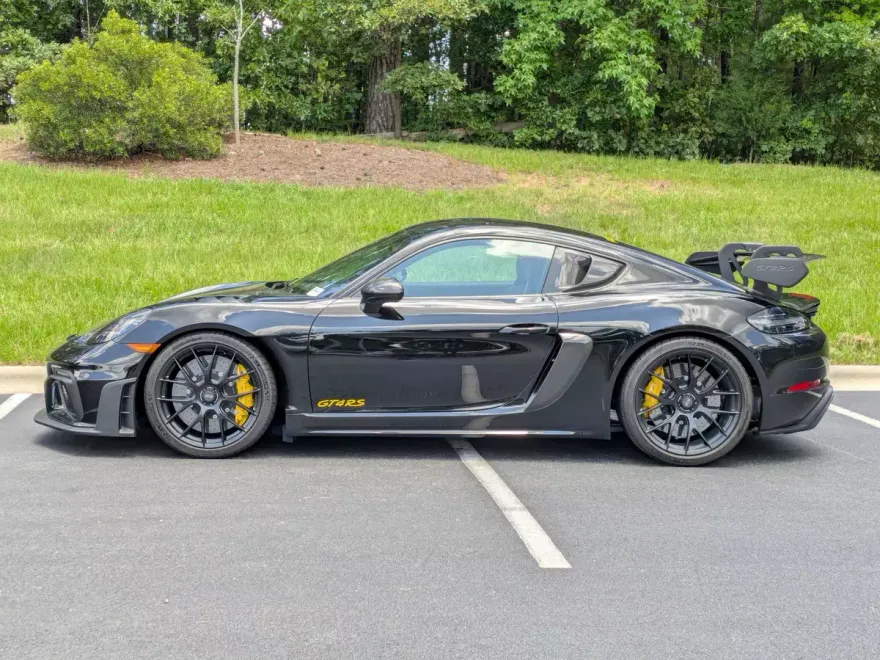 2025 Porsche Cayman GT4 RS photo 1