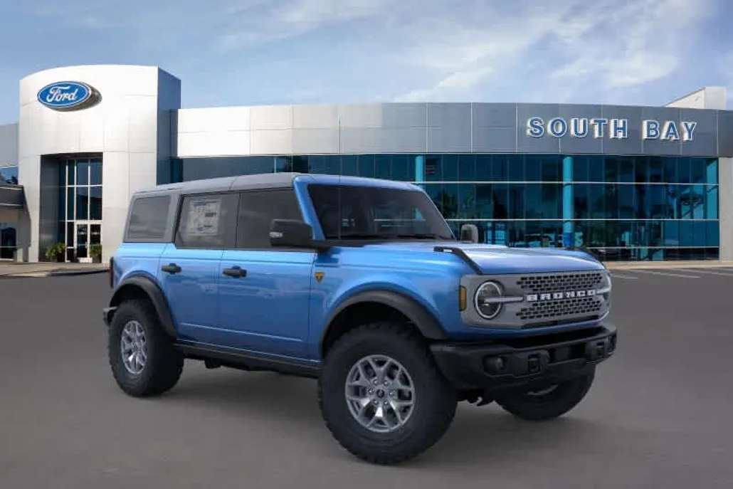 2025 Ford Bronco Badlands photo 1