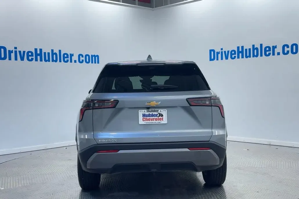 2025 Chevrolet Equinox LT photo 1