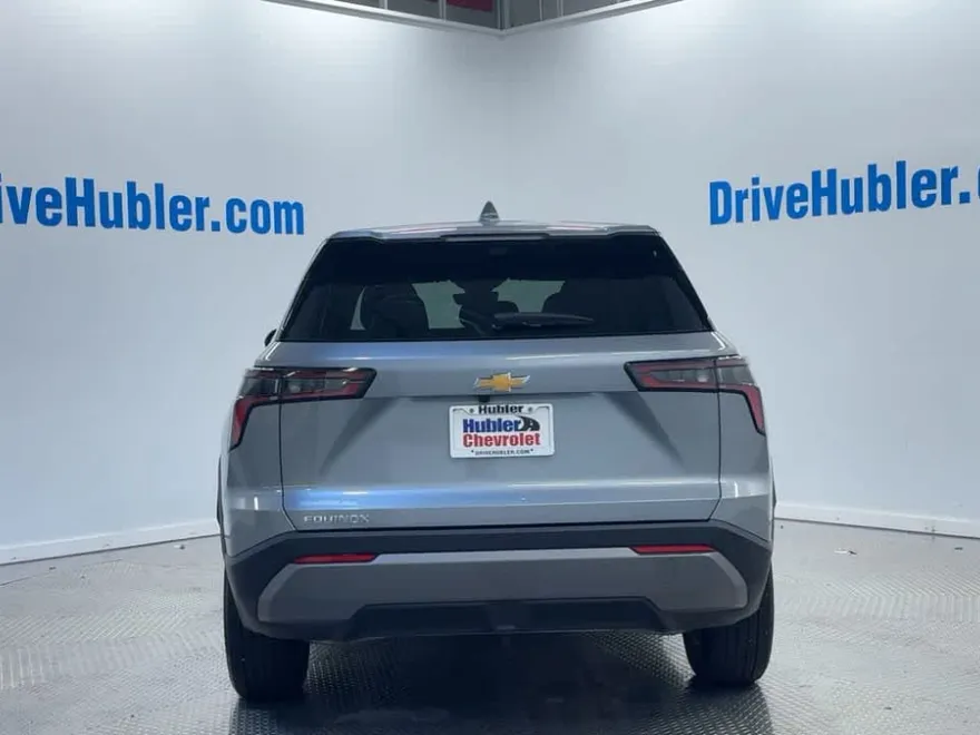 2025 Chevrolet Equinox LT photo 1