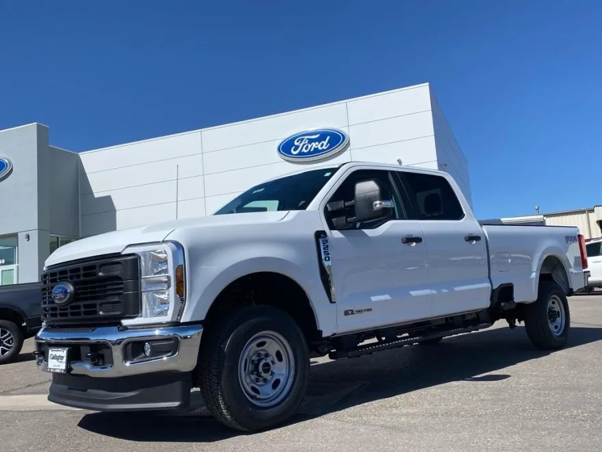 2025 Ford F-250 photo 1