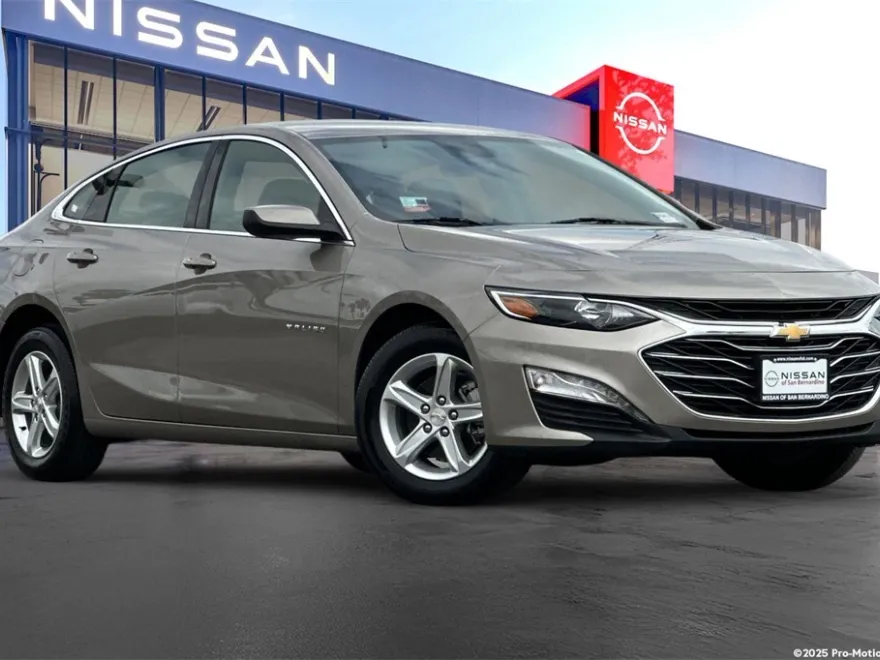 2024 Chevrolet Malibu 1LT photo 1