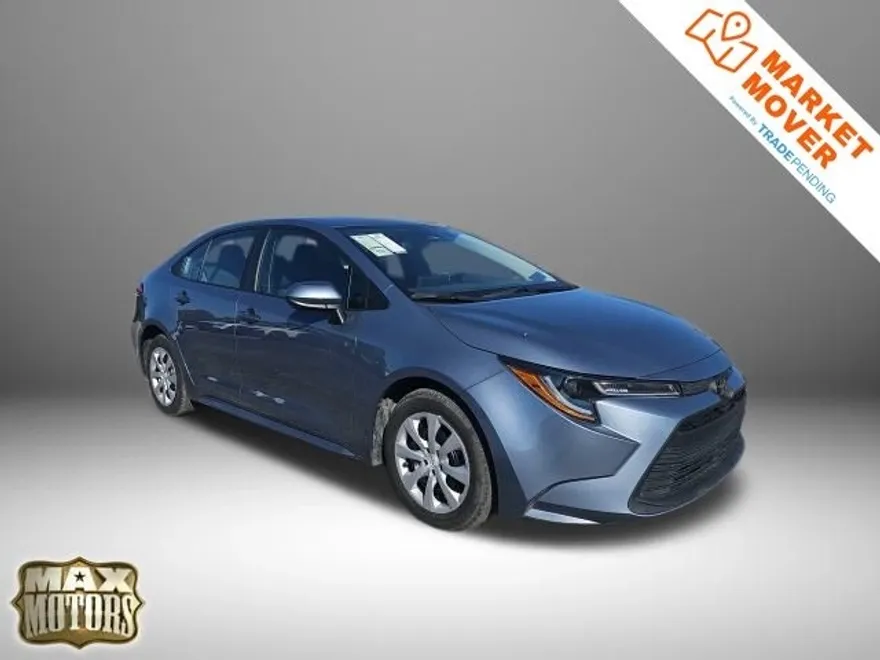 2024 Toyota Corolla LE photo 1