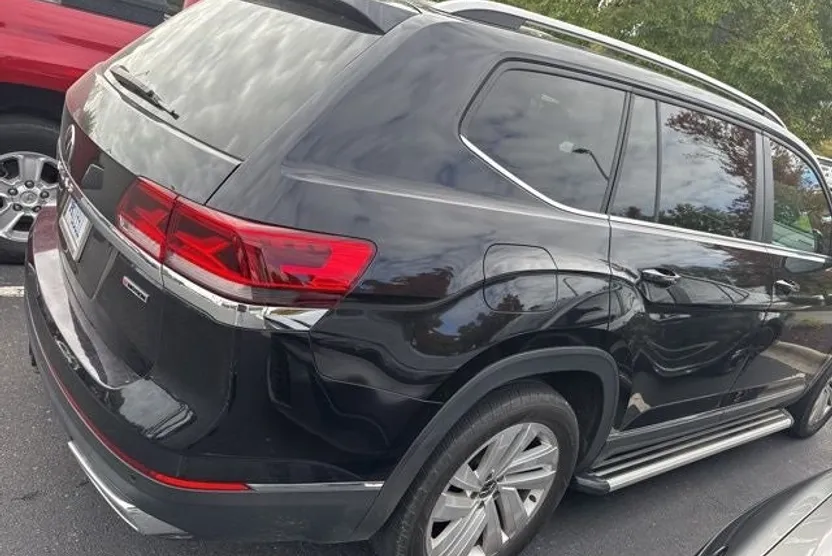 2021 Volkswagen Atlas SEL photo 1