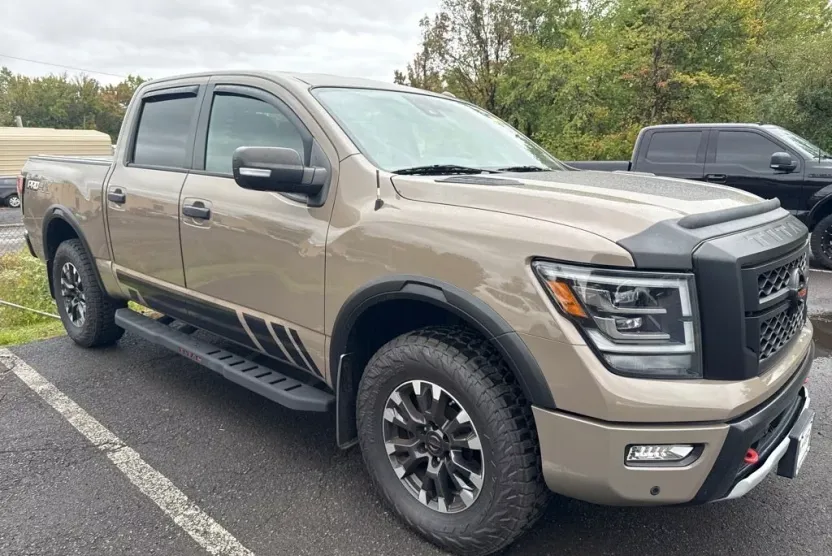 2021 Nissan Titan PRO-4X photo 1