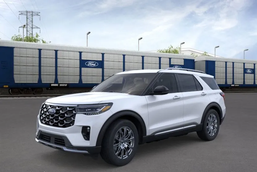 2025 Ford Explorer Platinum photo 1
