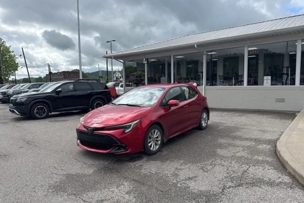 2023 Toyota Corolla SE photo 1
