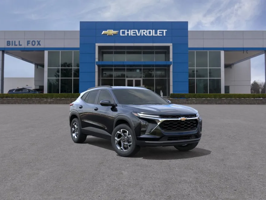 2025 Chevrolet Trax LT photo 1