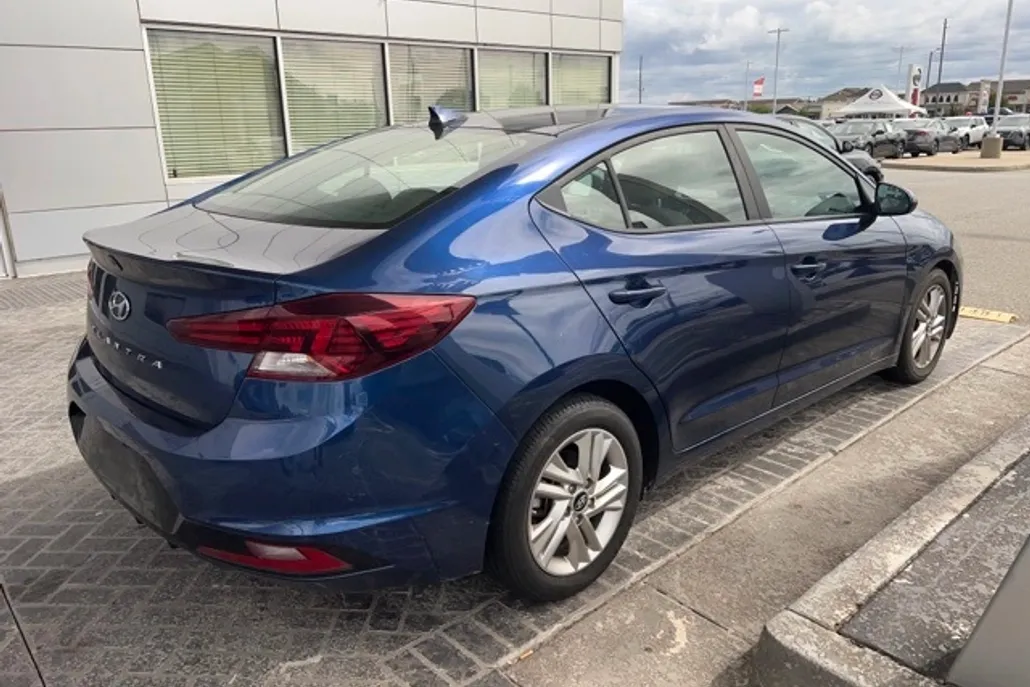 2019 Hyundai Elantra SEL photo 1