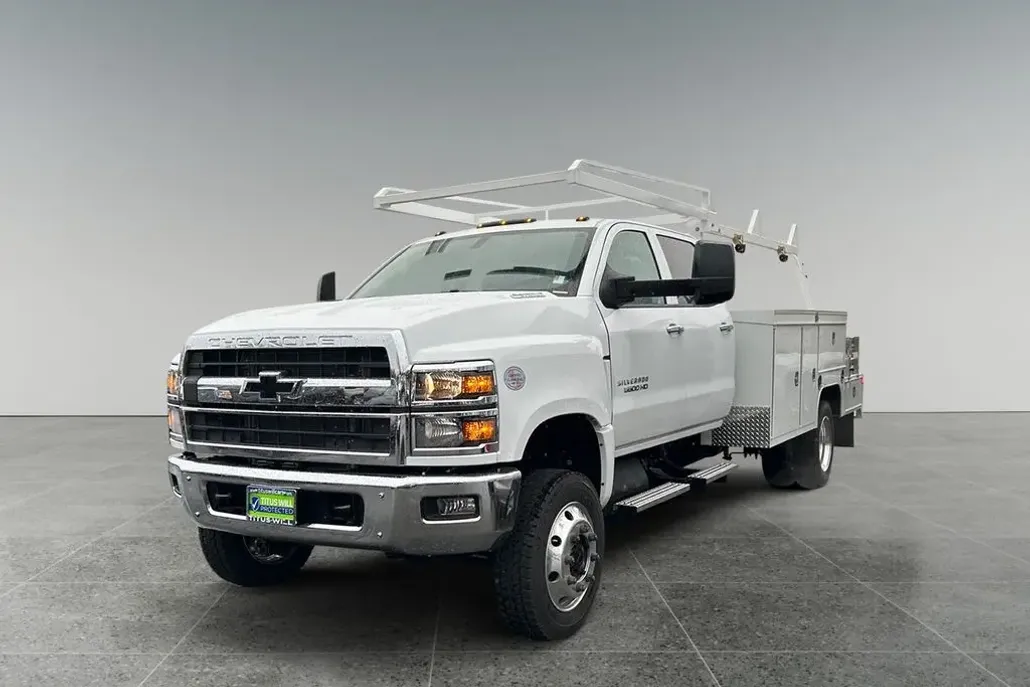 2024 Chevrolet Silverado 4500HD Work Truck photo 1