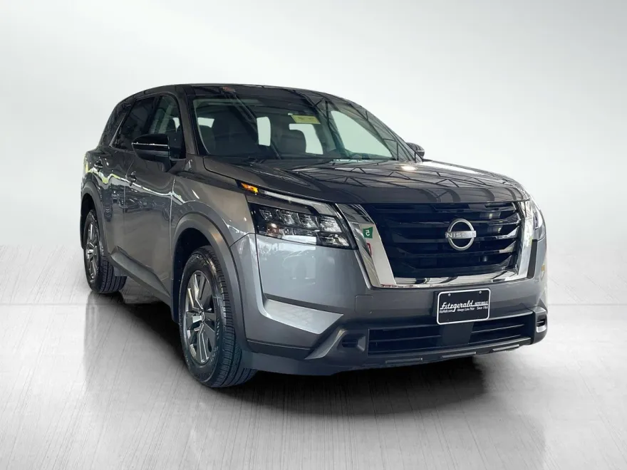 2024 Nissan Pathfinder S photo 1