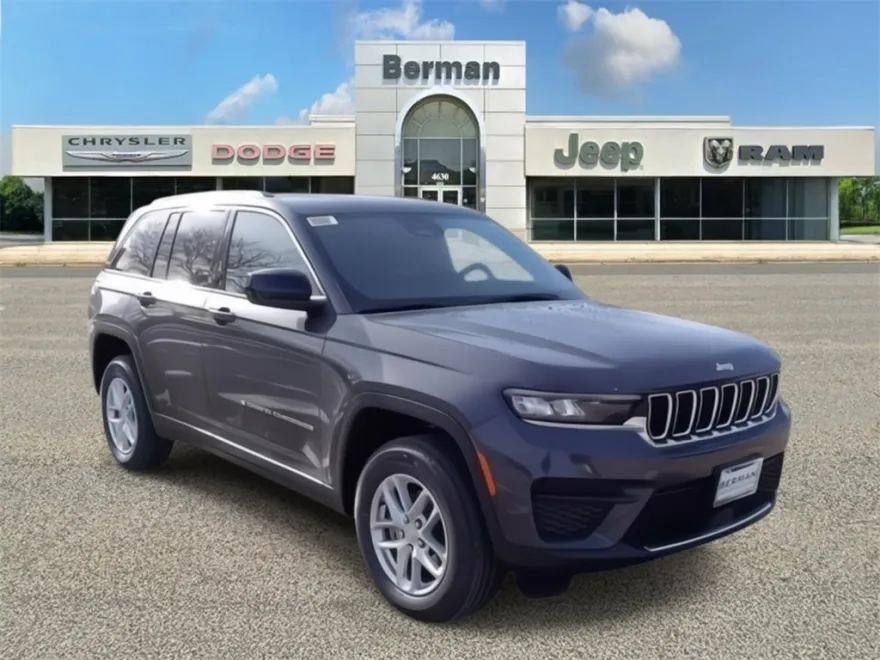 2025 Jeep Grand Cherokee Laredo photo 1