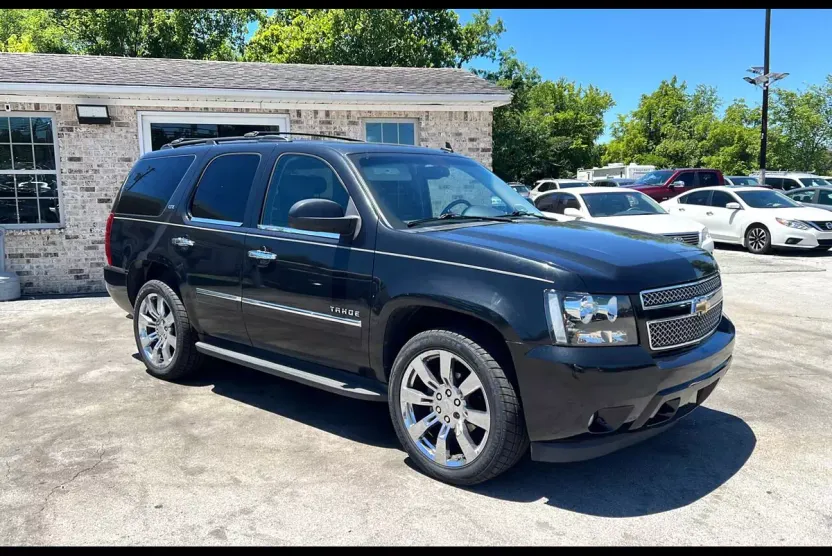 2010 Chevrolet Tahoe LTZ photo 1
