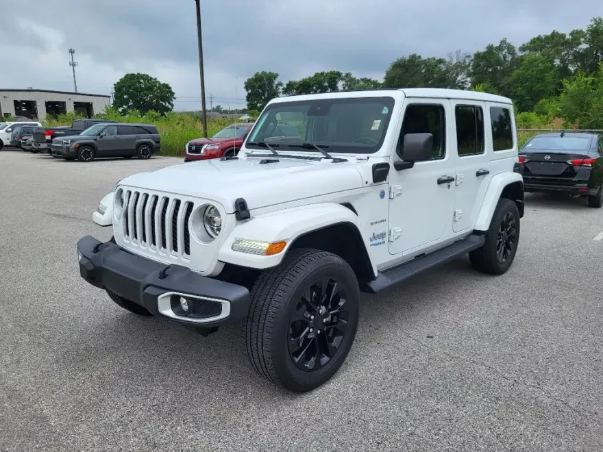 2021 Jeep Wrangler Unlimited Sahara 4xe photo 1