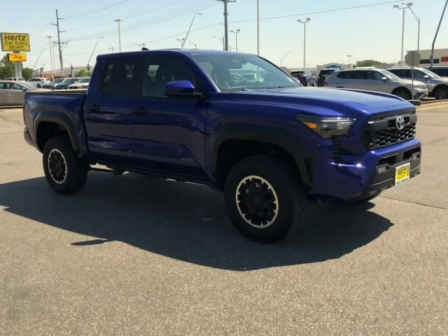2024 Toyota Tacoma TRD Off-Road photo 1