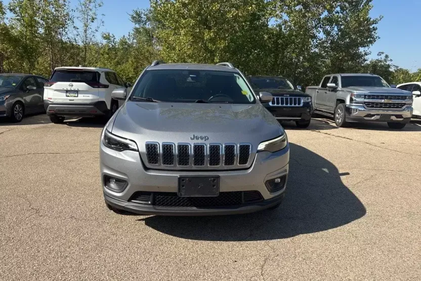 2019 Jeep Cherokee Latitude photo 1