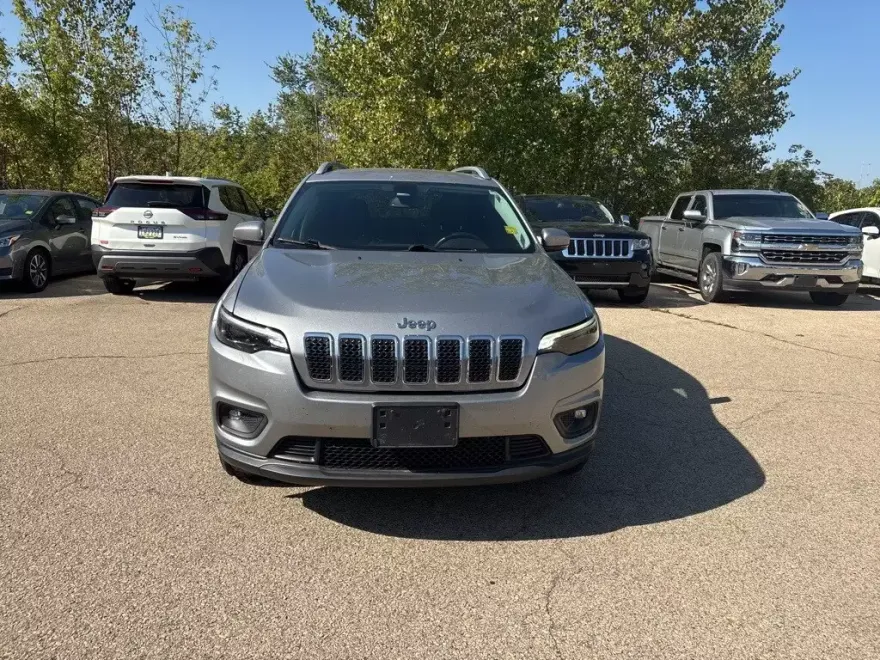 2019 Jeep Cherokee Latitude photo 1