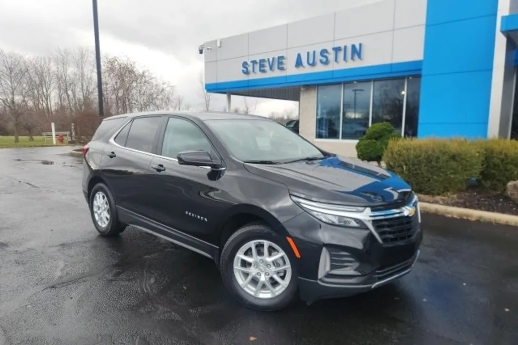 2022 Chevrolet Equinox LT photo 1