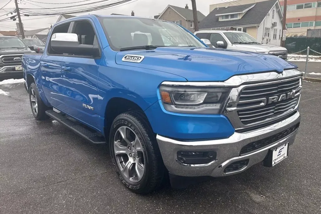 2023 Ram 1500 Laramie photo 1