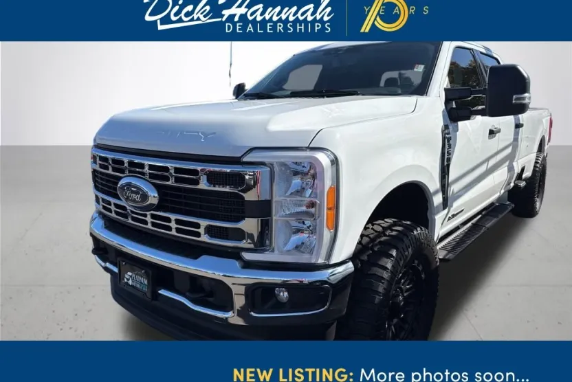 2023 Ford F-350 photo 1