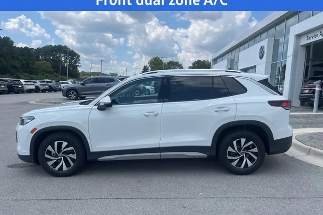 2025 Volkswagen Tiguan S photo 1