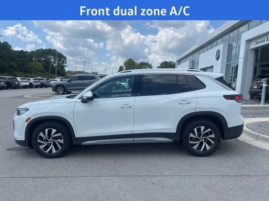 2025 Volkswagen Tiguan S photo 1