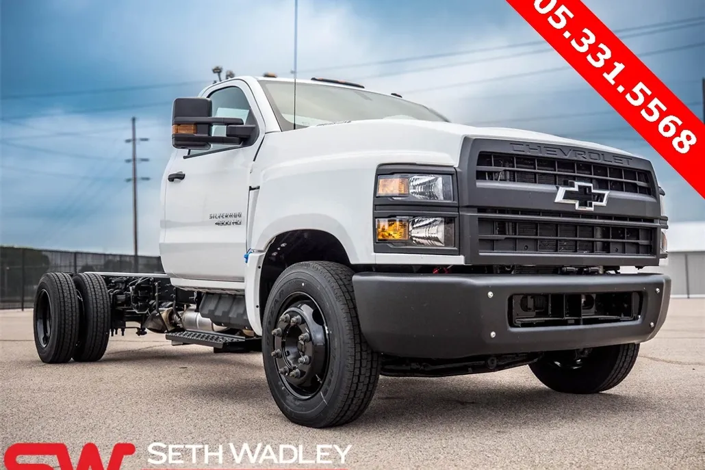 2023 Chevrolet Silverado 4500HD Work Truck photo 1