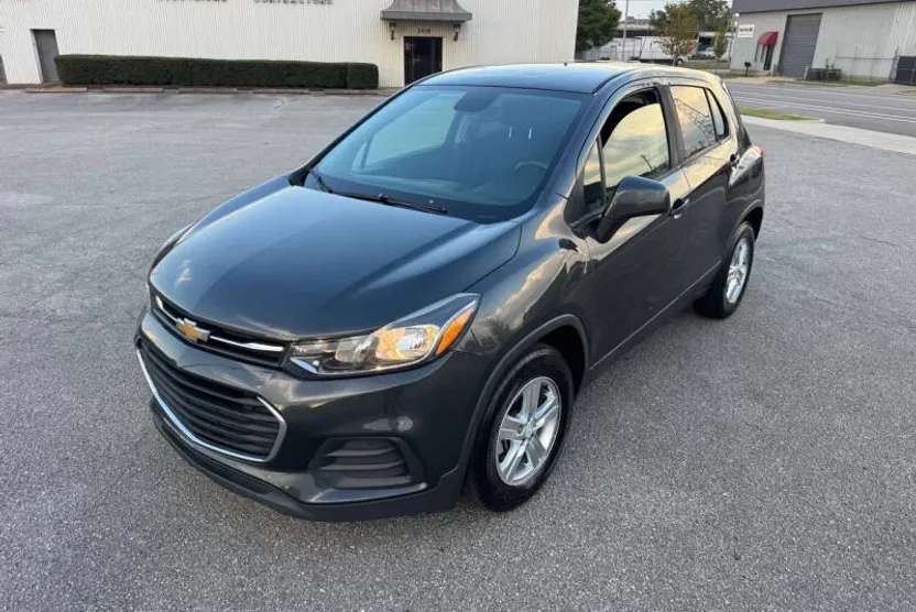 2019 Chevrolet Trax LT photo 1