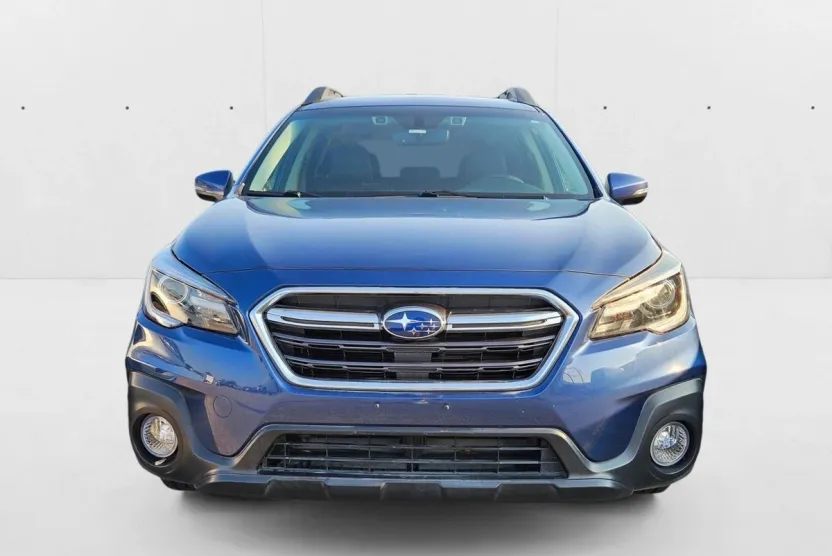 2019 Subaru Outback Limited photo 1