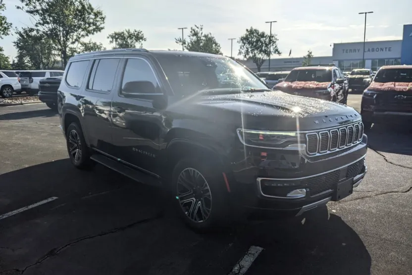 2024 Jeep Wagoneer Series II photo 1