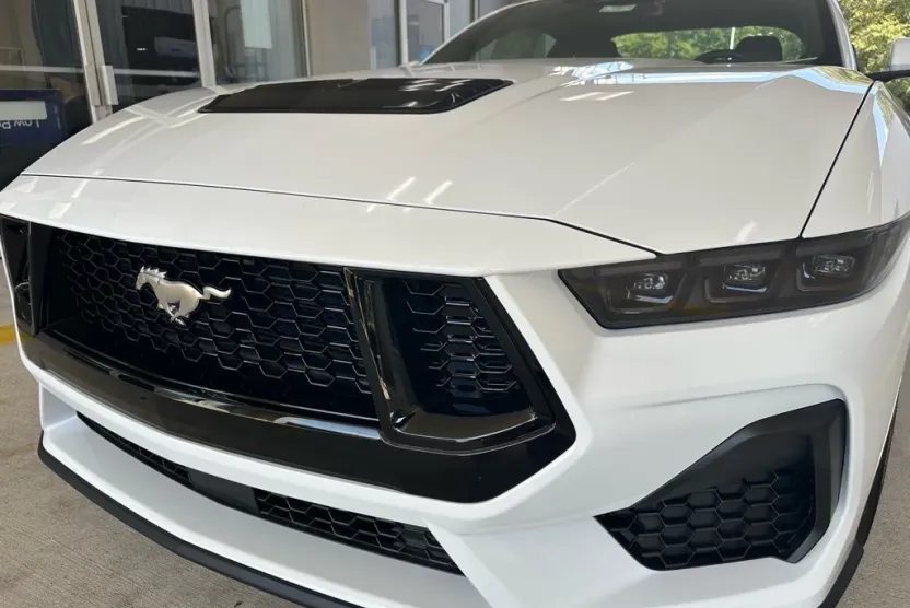 2025 Ford Mustang GT Premium photo 1