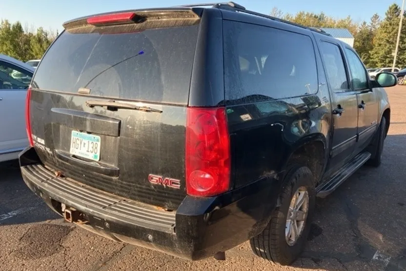 2012 Gmc Yukon XL SLT 1500 photo 1