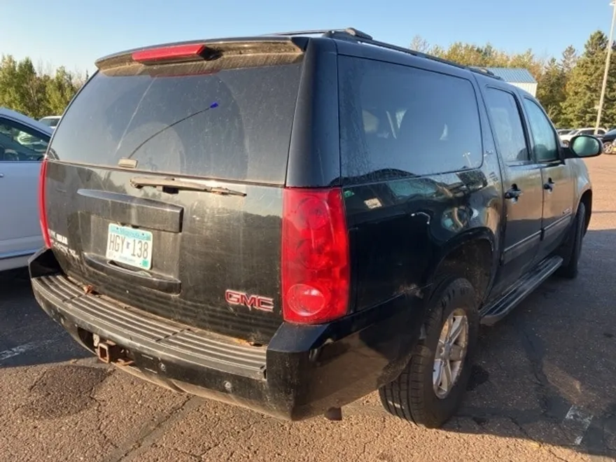 2012 Gmc Yukon XL SLT 1500 photo 1
