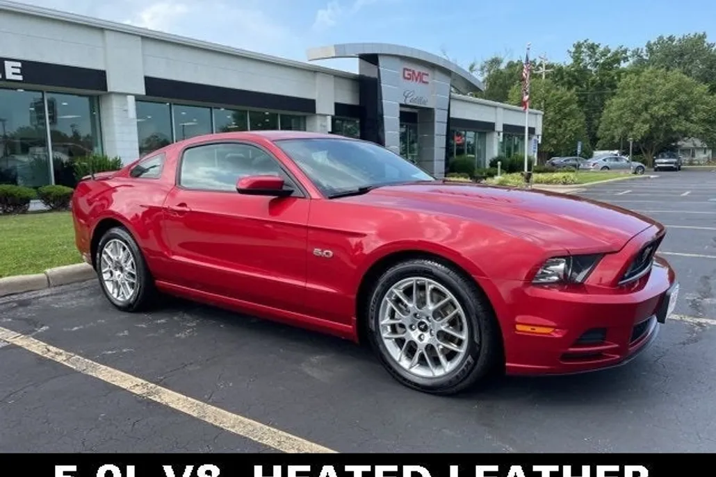 2013 Ford Mustang GT Premium photo 1