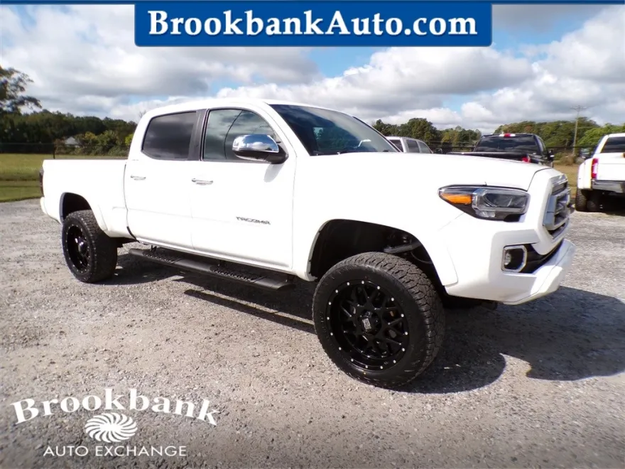 2022 Toyota Tacoma Limited photo 1