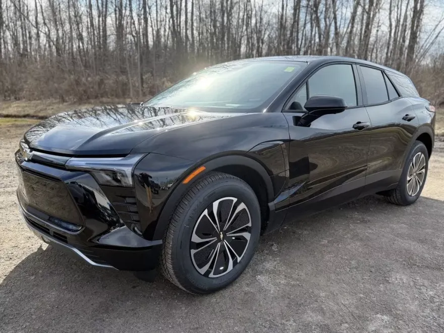 2025 Chevrolet Blazer EV photo 1