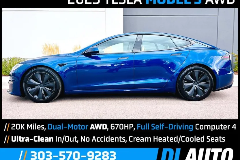 2023 Tesla Model S photo 1