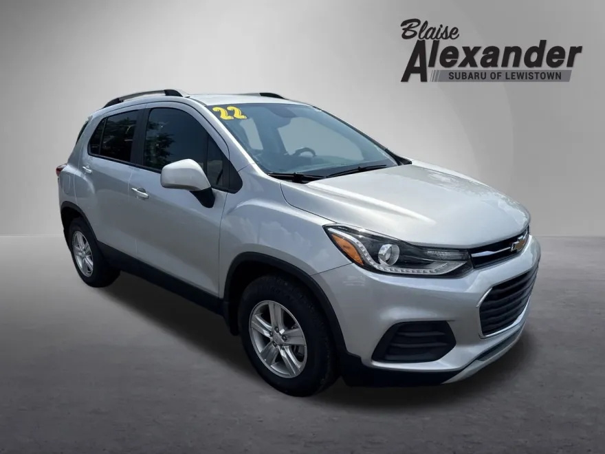 2022 Chevrolet Trax LT photo 1