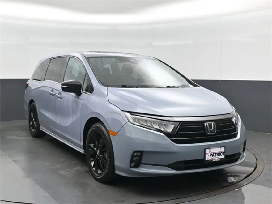 2023 Honda Odyssey Sport photo 1