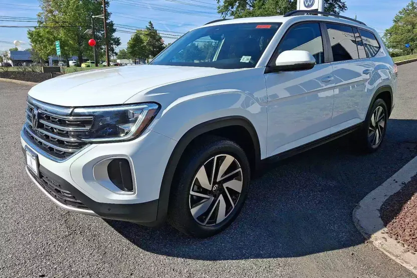 2025 Volkswagen Atlas SE Technology photo 1