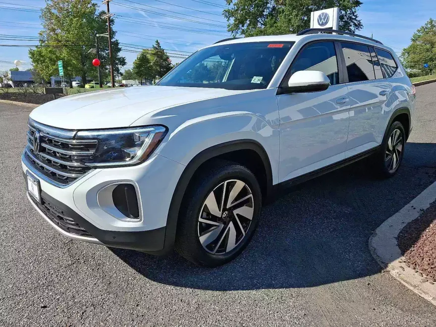 2025 Volkswagen Atlas SE Technology photo 1