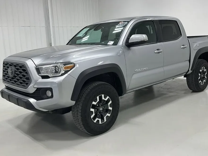 2023 Toyota Tacoma SR5 V6 photo 1