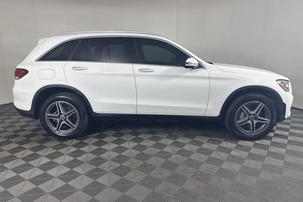 2022 Mercedes Benz GLC 300 4MATIC photo 1