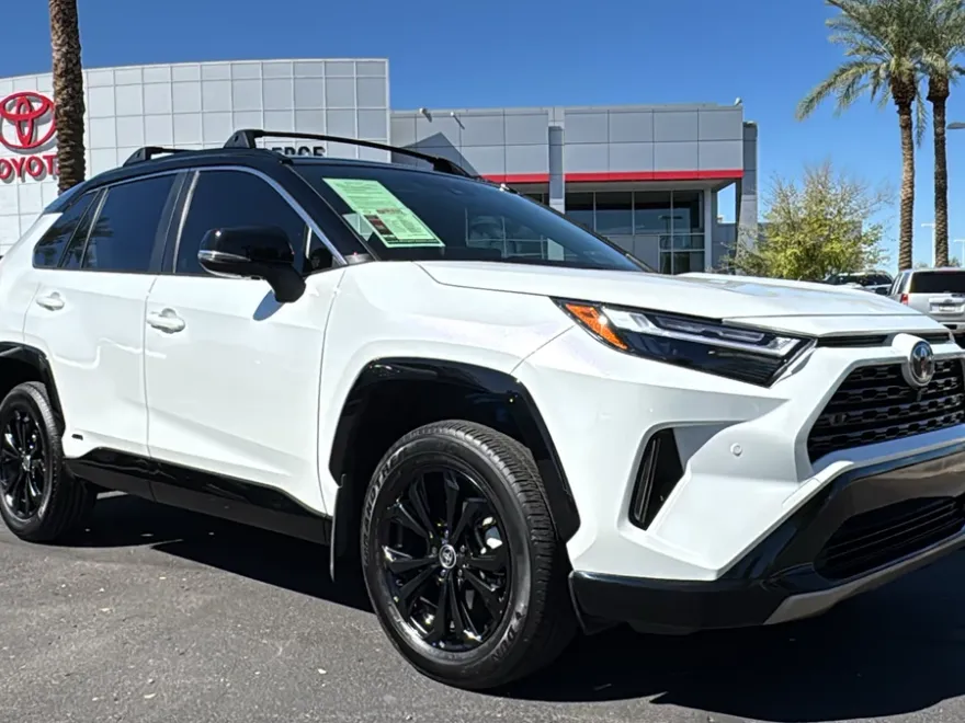 2024 Toyota RAV4 Hybrid XSE photo 1