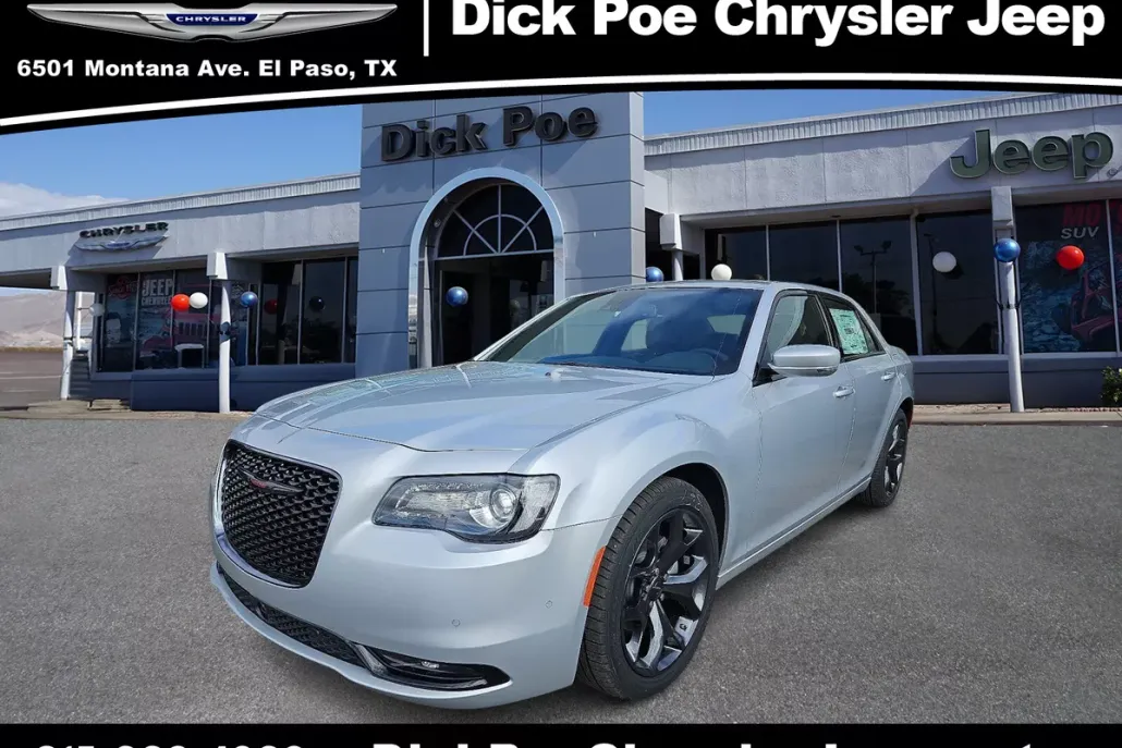 2023 Chrysler 300 S photo 1