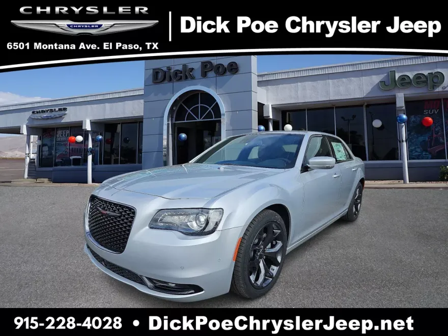 2023 Chrysler 300 S photo 1