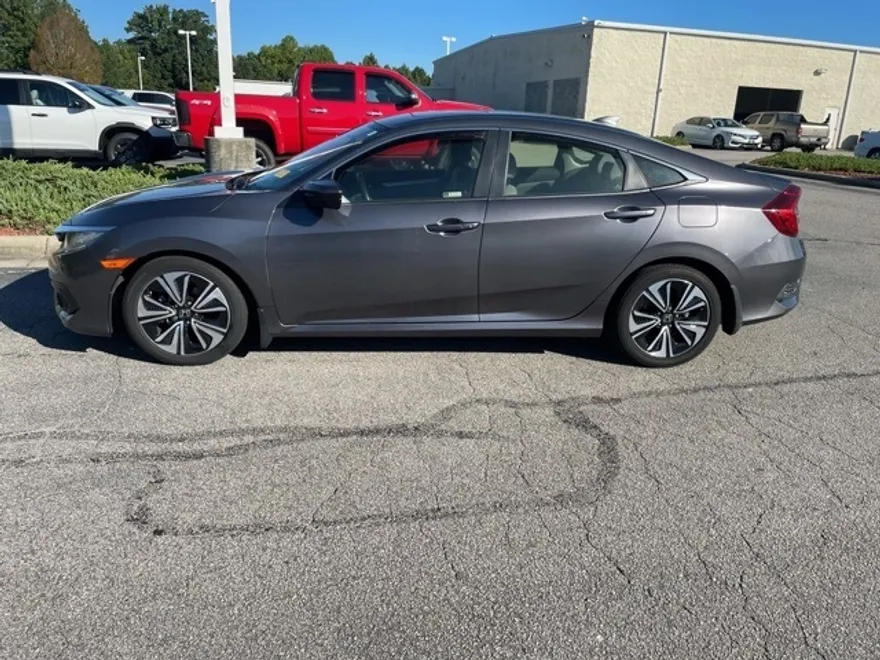 2018 Honda Civic EX-T photo 1